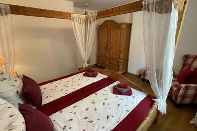 Image de Appartement-Appartement-für max. 4 Personen-Salle de bain privée-Vue sur la c. . .