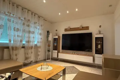 Image de Cozy 2 X room, kitchen bathroom apartment in the Karl Marx Siedlung in Worms ground floor