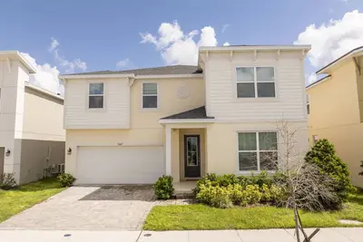 Image de EV_9167 - 9 Bed 6 Bath Villa with Screened-In Private Pool with Spillover Spa, C