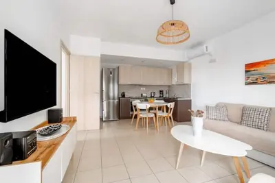 Image de Seaside 2-Bdr Luxury Suite #1  Pool & Sea Views