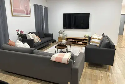 Image de Lux 4br Retreat, Pet-Friendly