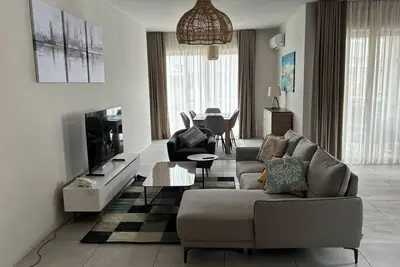 Image de Apartments with a rooftop, 10 mins walk to beach