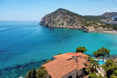 Image de 1 minute from the beach! sea, mountain, island and 16th century tower views.