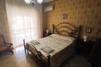 Image de Yellow Palace House