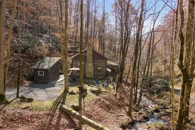 Image de Cozy Creekside Cabin