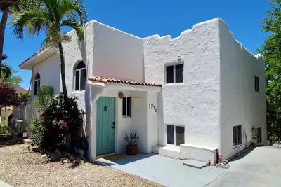 Image de Charming private unit in Cabo Bello with beach access.