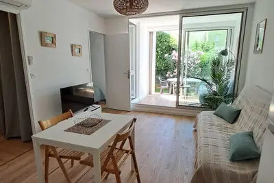 Image de Bel appartement en rez-de-jardin, en bord de mer