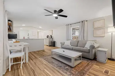 Image de Cute Hidden Gem! 2 Bedroom-3 minutes from the Cookson Bend Marina. Great View!