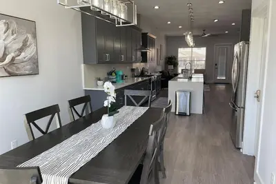 Luxury 4br/5ba Downtown Indpls