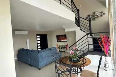 Image de Charming 2-bedroom apartment with WiFi and Ac in St Andrews Parish