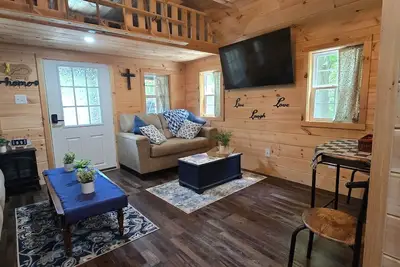 Image de Cozy tiny house near Lake Barkley with fire pit, grill, & lake five minutes away