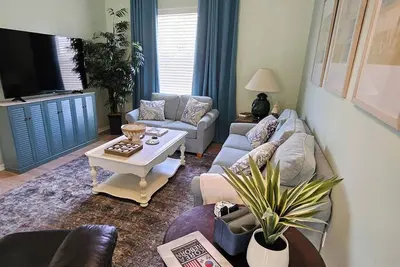 Image de Fly the Coop, Country living in my guesthouse