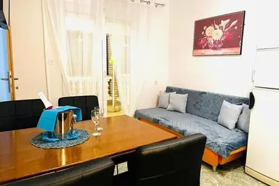 Image de Appartement de deux chambres avec la terrasse Srima - Vodice, Vodice (A-23744-a)