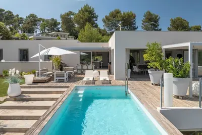 Image de New! Villa Popcorn, designed for light and views