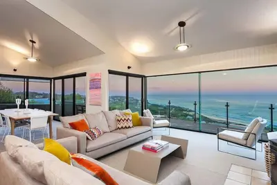 Image de Cliff Edge Luxury  I  An Oceanview Escape Above Fa