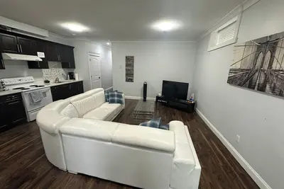 Image de Beautiful 2-bedroom house with WiFi in Vancouver