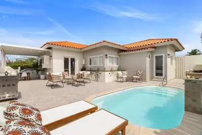 Image de 3br Luxe Retreat with Private Pool by Bocobay