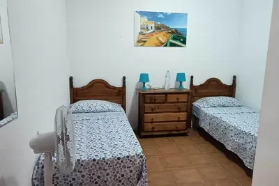 Room in a low 2 beds single shared house