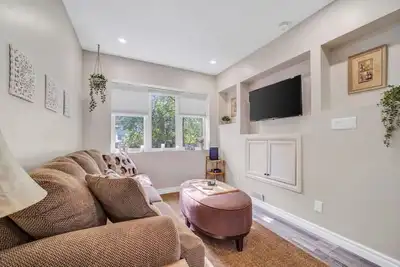 Image de Stylish Urban Escape - Close to Dtk and Expwy