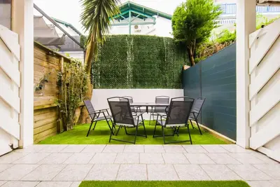 Image de Appartement rénové à Hendaye, climatisé avec parking