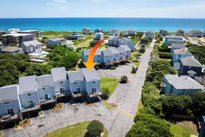 Image de 1 Min Walk to Beach in Duck with Comm Amenities!