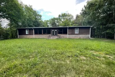 Image de Spacious 7-bedroom cabin in charming Clifton with WiFi, Ac