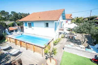 Image de Maison familiale \"Fin de semaine\" - Piscine, 3 chambres, 6 couchages