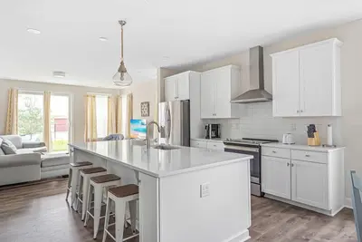 Image de 4br Townhouse with pool & bike trail access