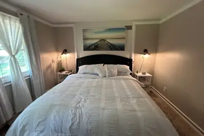 Image de Rustic Luxe 4br 2. 5 Bath 1. 5 Acres, in Heart of Brighton – Entire Spacious Home