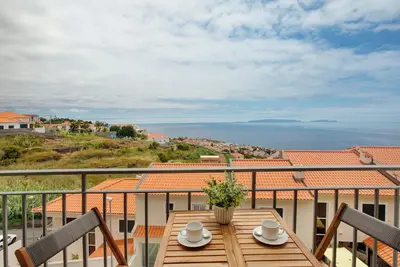 Image de Appartement 'Ti Clara View' avec vue sur la mer, balcon et Wi-Fi