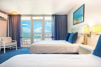 Image de 12th Floor Studio On Beach w/Parking @ Esj