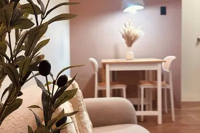 Image de Melt & Laze Cozy Stylish Aesthetic Relaxing House