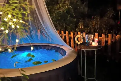 Image de Maison de campagne 'Marine House' avec vue sur la montagne, Wi-Fi et climatisation