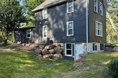 Image de Spacious 4-bedroom house in charming Baraboo. House is one mile from Devils Lake