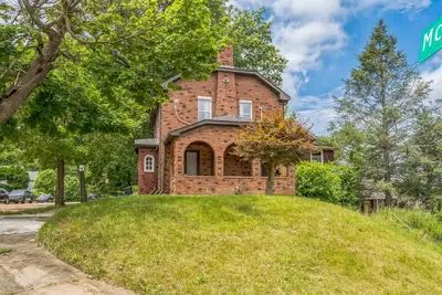 Image de 4br Pitt Suburbs Gem