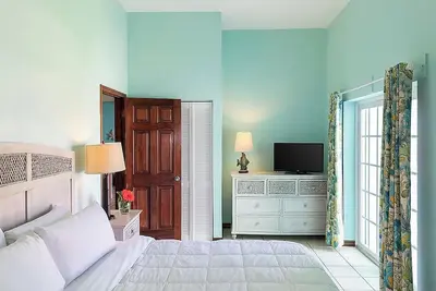 Image de Two Bedroom Ada Suite at Grassy Flats Conch House