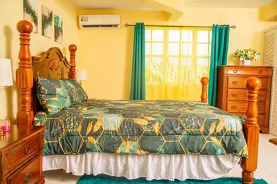 Image de Docs Paradise. A unique blend of privacy, comfort, and a touch of tropical charm.