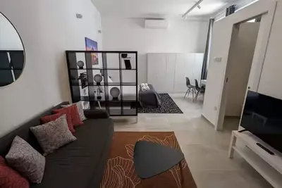 Image de Spacious, modern studio with kitchenette Goblu-2