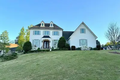 Image de Gorgeous 5-bedroom Au Club Gameday House w/ Pool!