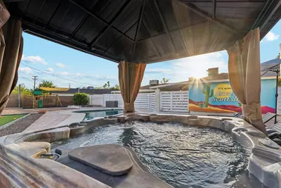Image de Relaxing Casita | Pool | Spa | Prime Location