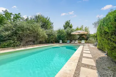 Image de Mazet piscine proche Uzes