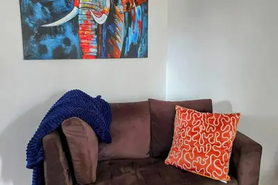 Image de Serenity Apartment 2/bedroom apt in amazing Dar with WiFi, Ac, generator