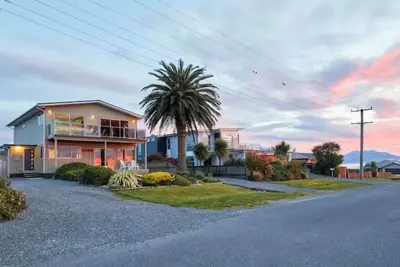 Image de The Lookout | Spacious | Stunning Views - Kk2632