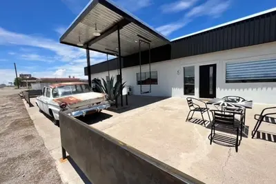 Image de Pik-Pak B - `Service Station`