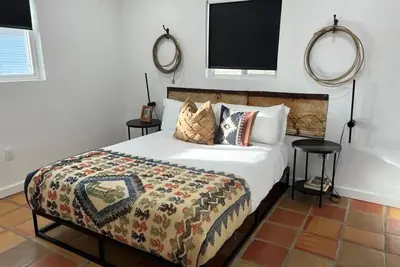 Image de Pik-Pak D - \"Tuff’s Place\"