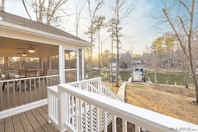 Image de 3-bed, 2 Bath House on Lake Gaston