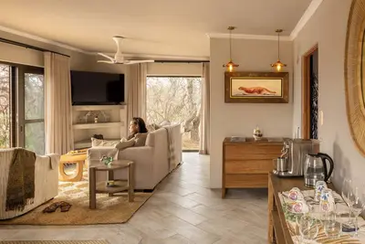 Image de Large open plan suite with private pool