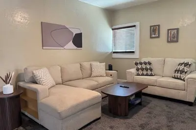 Image de Sequoia Escape 3br Home w/ King Bed & In-Unit Laundry