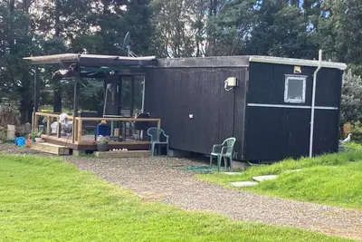 Image de Tiny Home set in a peaceful, natural avocado orchard close to beach and village.