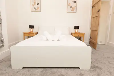 Image de Charming Home 3mins from Manchester Airport